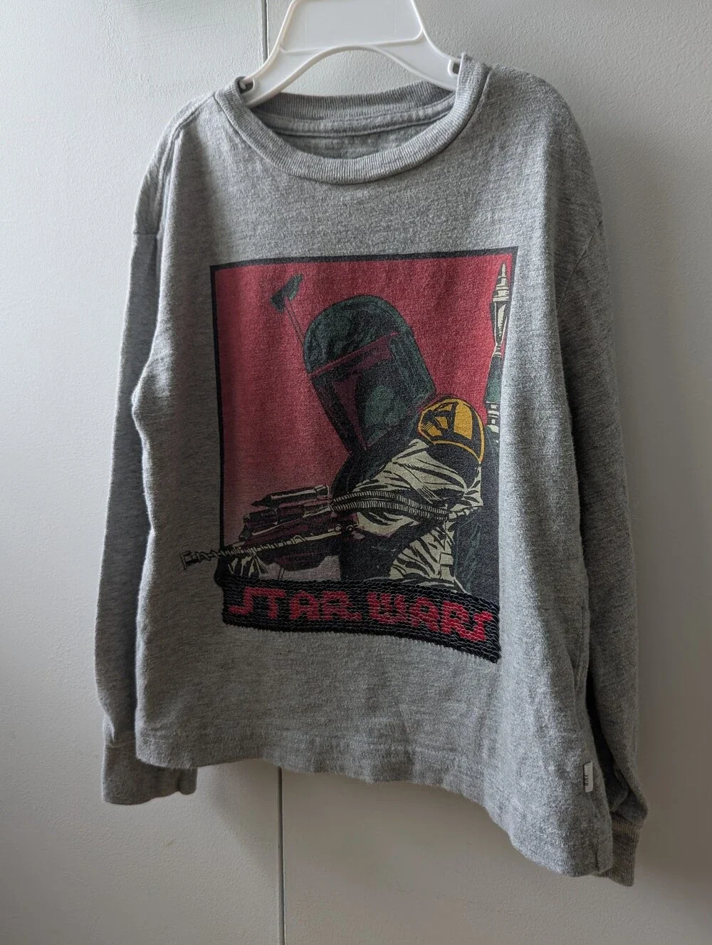 GAP Long-Sleeve Boba Fett /Star Wars Graphic Tee With Sequin Flip Graphic